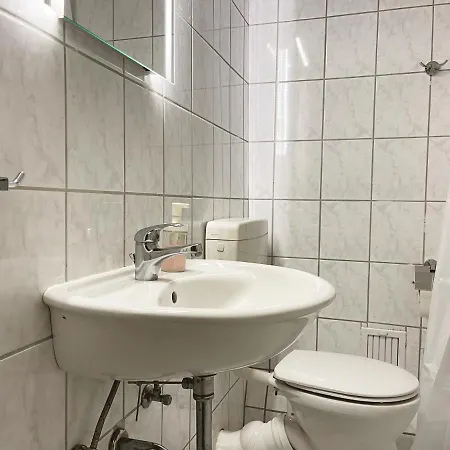 Zentrale Fur Monteure I Home2share Apartamento Osnabrück