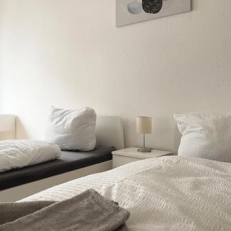 Zentrale Fur Monteure I Home2share Apartamento *
